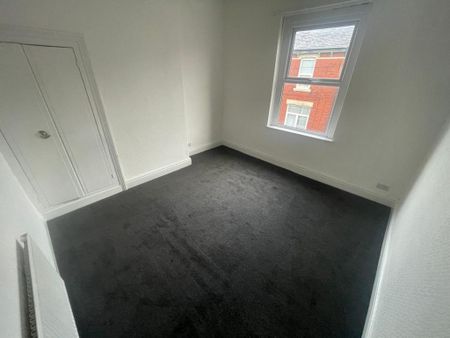 3 bedroom terraced house to rent - Photo 4