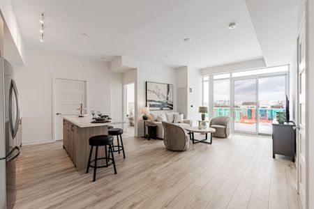 For Lease - 333 Sunseeker Avenue Unit# 620, Innisfil, Ontario - Photo 3