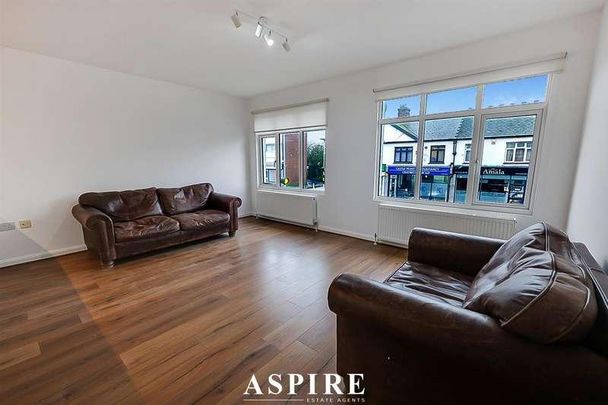 High Road, Benfleet, SS7 - Photo 1