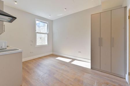 5 bedroom terraced house to rent - Photo 3