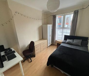 1 bedroom in a house share to rent - Photo 5