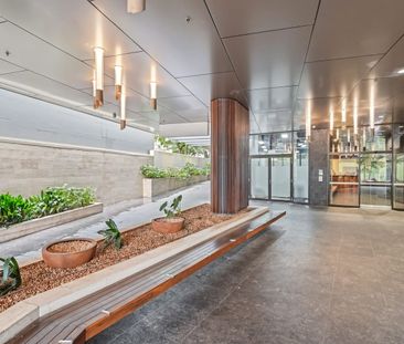 Stylish 1-Bedroom Apartment in Prime South Brisbane Location with P... - Photo 4