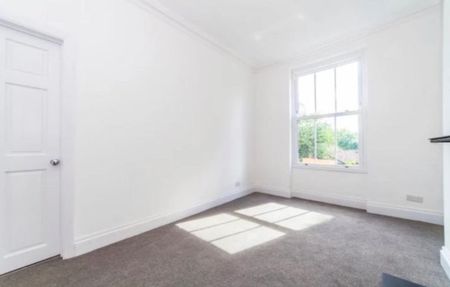 1 Bed Flat, Seymour Terrace, SE20 - Photo 2