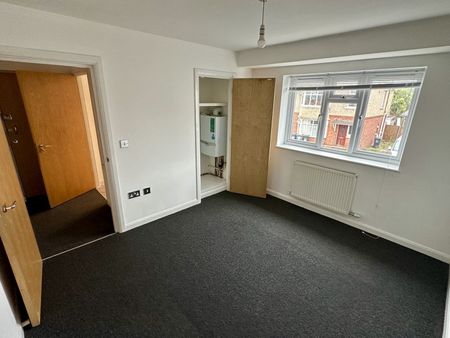 Columbia Road, Ensbury Park, Bournemouth - Photo 4