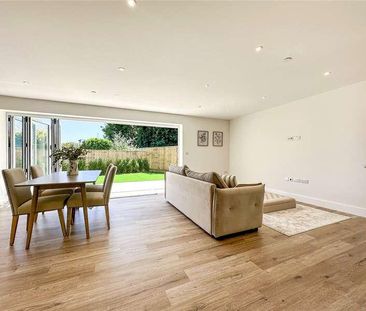 Ridgeway, West Parley, Ferndown, Dorset, BH22 - Photo 3