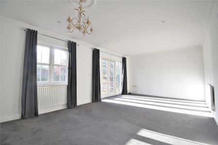 3 bedroom end of terrace house to rent - Photo 3