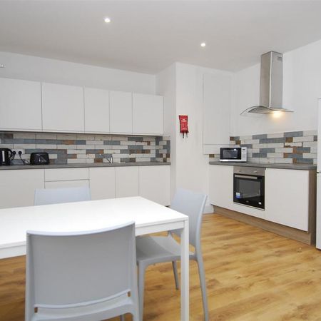 2 bedroom apartment to rent - Photo 3