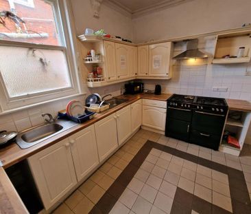 7 bedroom house share to rent - Photo 3