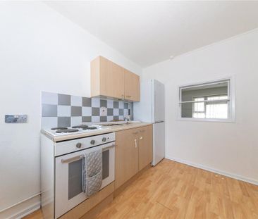 2 bedroom maisonette to rent - Photo 6