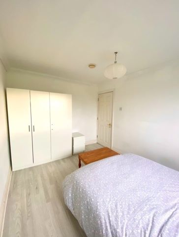 Room in a Shared House, Hilda Road, E16 - Photo 2