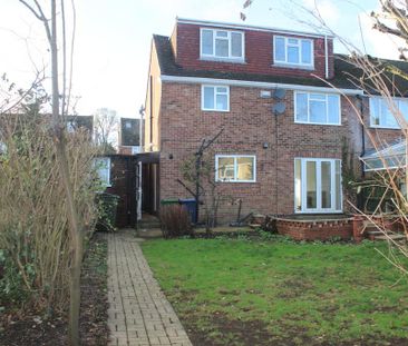 4 bedroom semi-detached house to rent - Photo 4