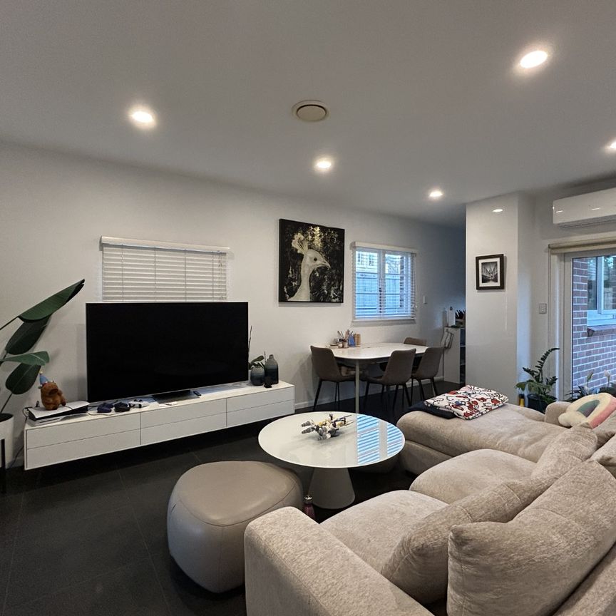 Pet-Friendly Duplex in Zone Auckland Girls Grammar - Photo 1