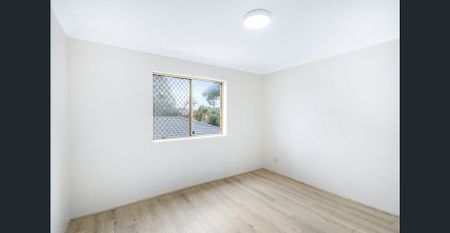 Modern 2 Bedroom Apartment - Photo 2