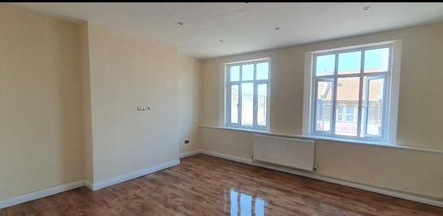 3 Bed Flat, Fishponds Road, BS16 - Photo 1