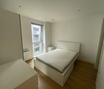 3 Bed Flat, Every Street, M4 - Photo 2