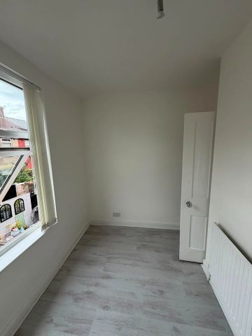 3 Bed Detached House, Cedardale Road, L9 - Photo 2