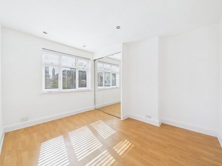 Mafeking Road, Wraysbury, Staines-upon-Thames,TW19 - Photo 4