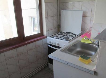 Apartament 2 camere, 60 mp, decomandat, zona strazii Lunii - Photo 2