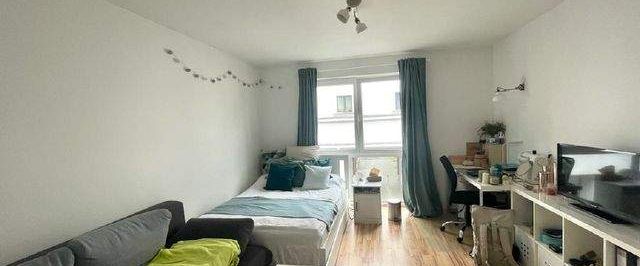 Hochwertig ausgestattete Stadtwohnung mit Balkon - Foto 1