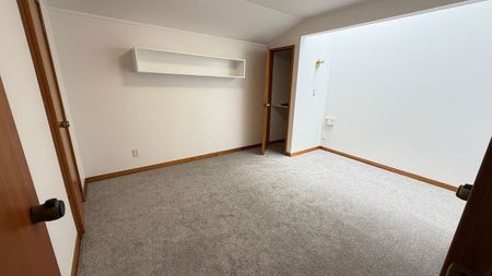 Chic Parnell 3BR Townhouse w/ Parking - Photo 4