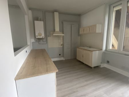 Location Appartement 3 pièces 95m² LE CREUSOT 71200 - Photo 4