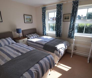 2 bedroom semi-detached house to rent - Photo 3