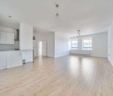 Ballards Lane, North Finchley, N12 - Photo 3