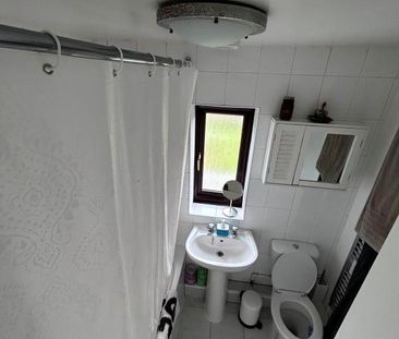 2 bedroom semi-detached house to rent - Photo 2