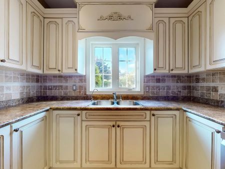 For Lease - 301 Mohawk Road, Oakville, Ontario - Photo 4