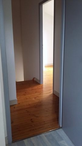 Location Maison 4 pièces 75m² DOMPIERRE SUR MER 17139 - Photo 4