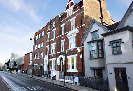 Studio to rent - Photo 2