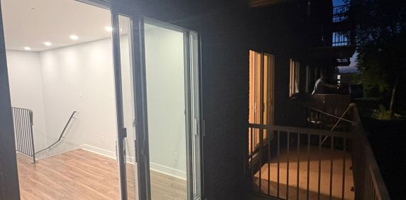 4 1/2 Sur 2 étages - Photo 2