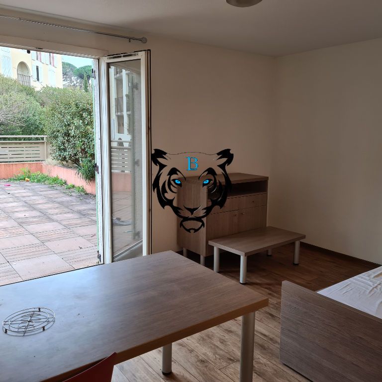 EXCLUSIVITE - LOCATION -T2 meublé avec grande terrasse - Frejus, - Photo 1