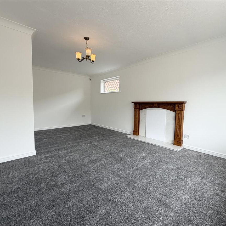 Laurelbanks, Heswall - Photo 1