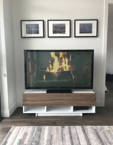 8th Floor @ Brooklyn – Utilities Included! - Photo 3