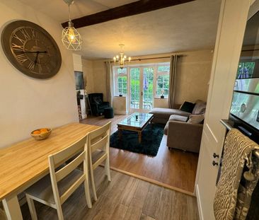 2 Bed Terraced House, Hampstead Garden Suburb, NW11 - Photo 2