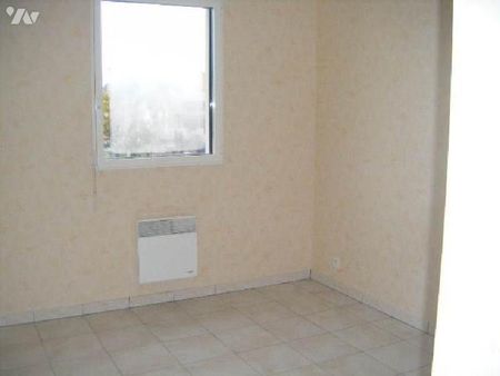 A louer à BRUZ, place du Vert buisson: appartement T2 au deuxième étage avec ascenseur, disponi... - Photo 2