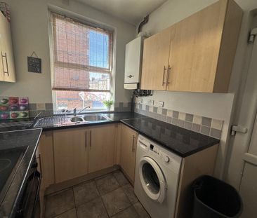 1 bedroom in a house share to rent - Photo 6