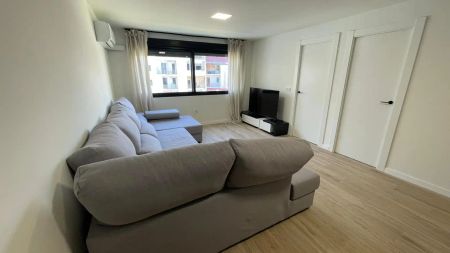 Piso de alquiler en Calle Pintor Cabrera, Ensanche - Diputación - Photo 4