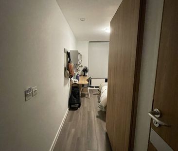 Room in a Shared Flat, Lakeside Way, HA9 - Photo 2
