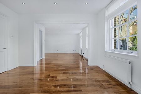 3 bedroom mews to rent - Photo 3