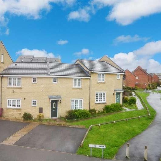 First Floor Flat, Opp Woodland Park, Walmsley Street, Darwen, BB3 - Photo 1