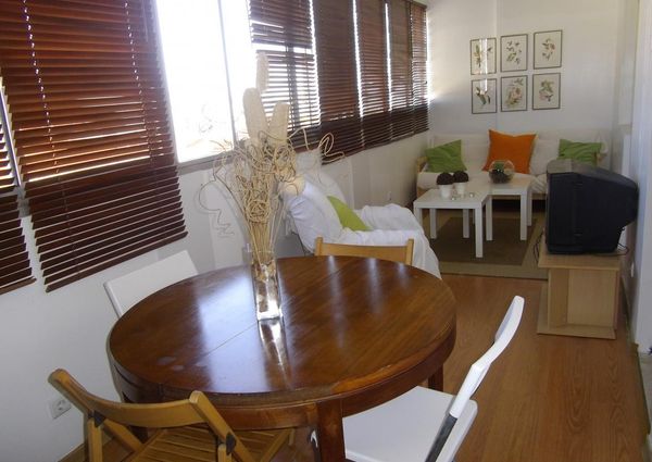 Quarto em Alges para estudantes ou estagiarios
