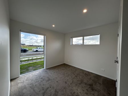 15 Longview Drive, Hawera - Photo 5