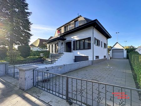 Ruime alleenstaande villa met grote tuin en veranda - Foto 3