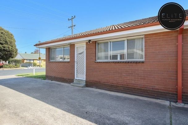 1/450 Douglas Road, Lavington - Photo 1