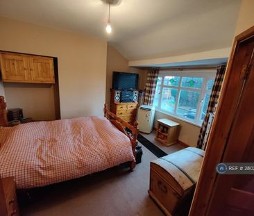 2 bedroom semi-detached house to rent - Photo 2