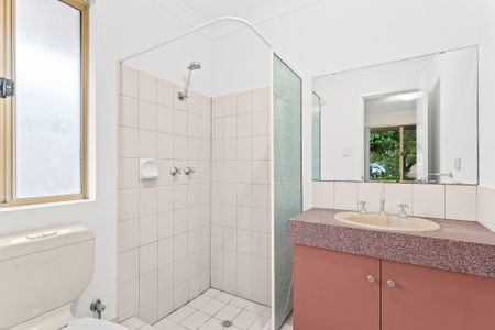 Freshly updated and ready to move in! - Photo 3