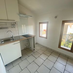 Location Appartement 1 pièce 23m² - Photo 2