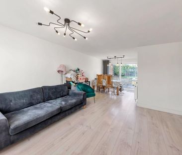 3 bedroom detached house to rent - Photo 3